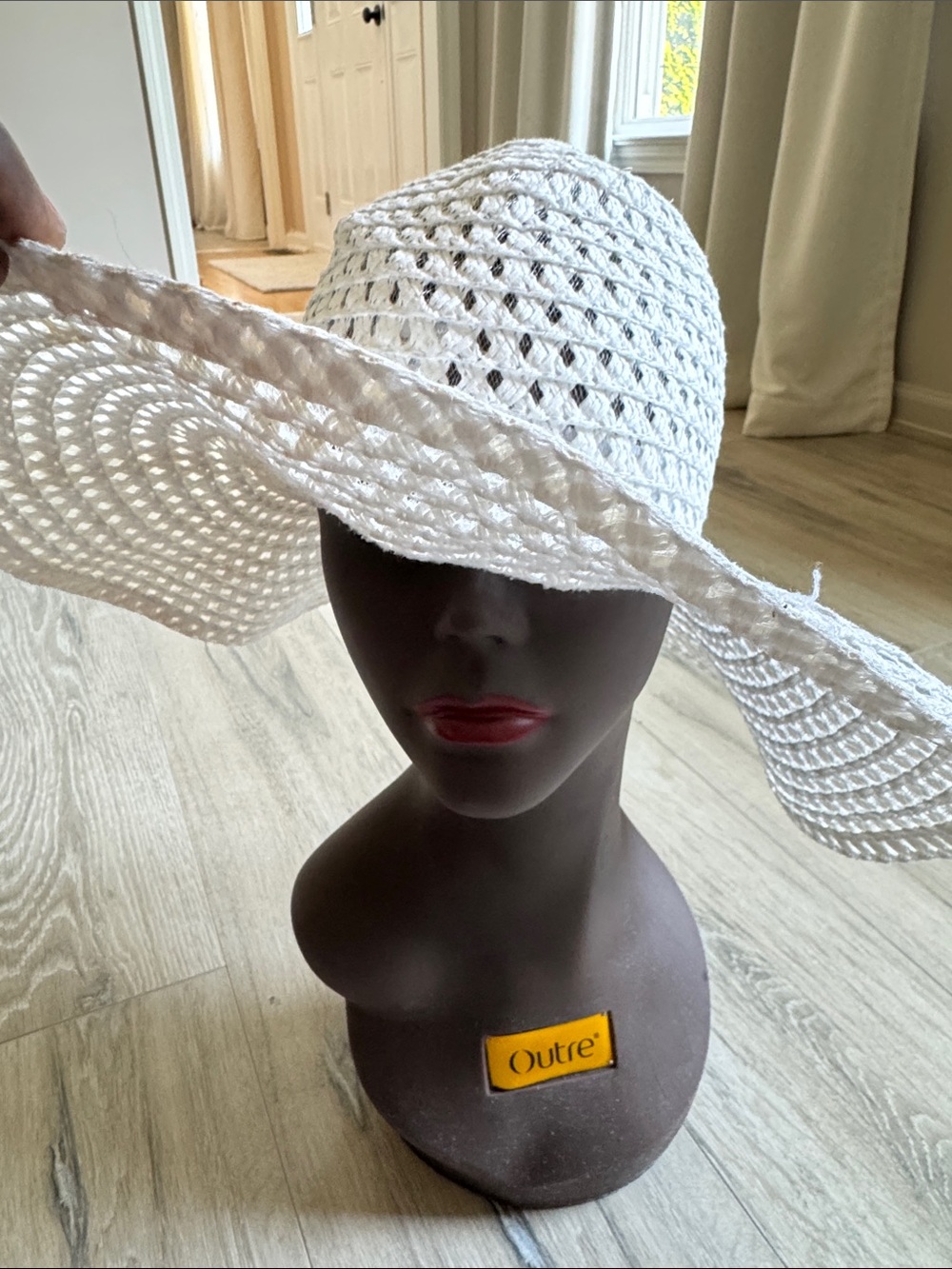 White Wide-Brim Crochet Sun Hat
